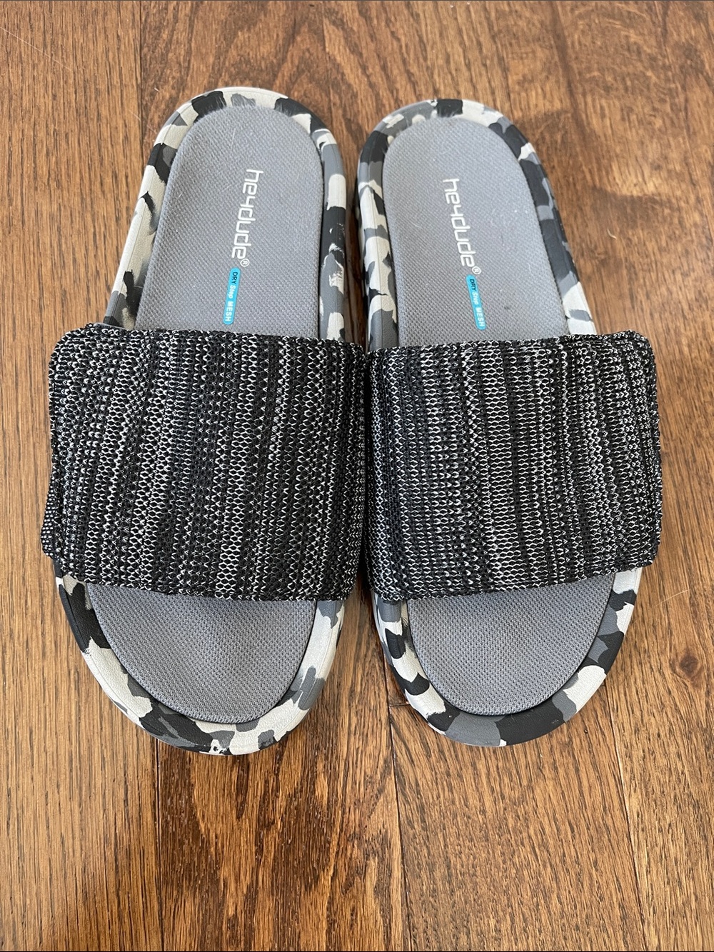 Hey Dude Womens Black & Gray Slide Sandals with Camo Trim